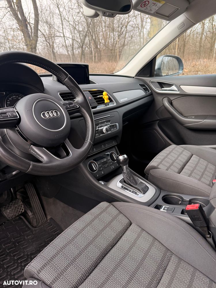 Audi Q3 2.0 TDI Quattro S tronic sport - 11