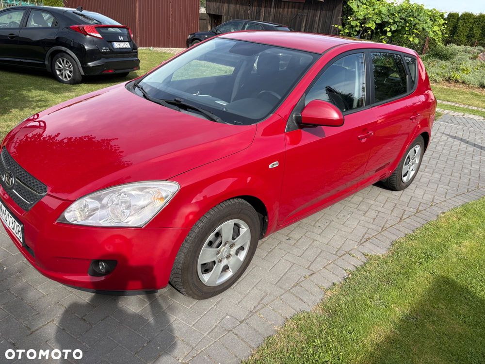 Kia Ceed - 3