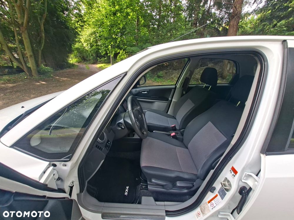 Suzuki SX4 1.6 VVT 4x2 Comfort - 18