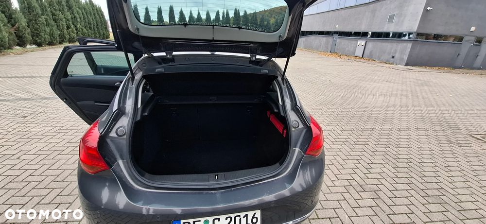 Opel Astra 1.4 Turbo Design Edition - 30