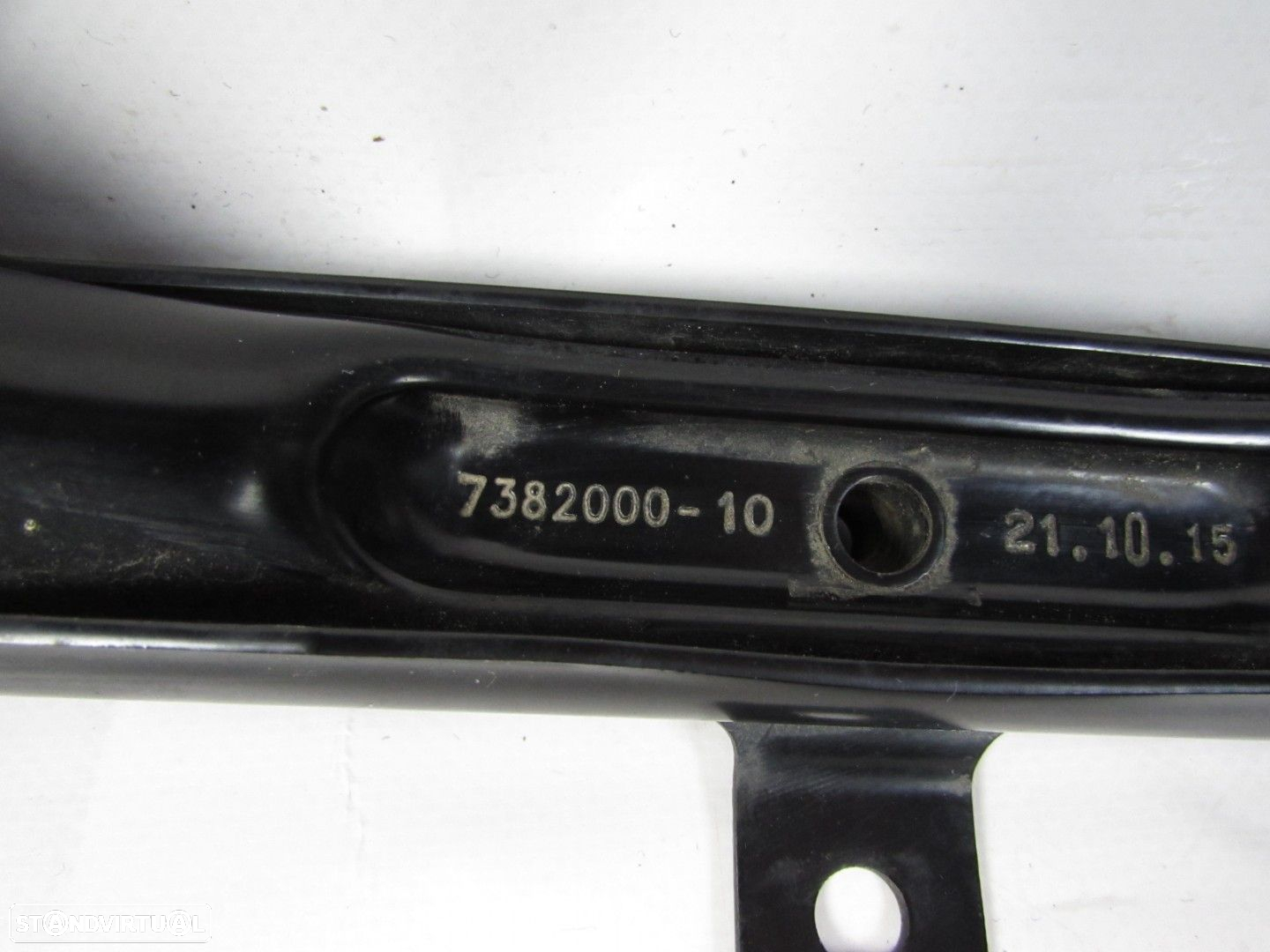 Apoio em V Inferior Seminovo/ Original MINI MINI Convertible (F57) 51647382000 - 2
