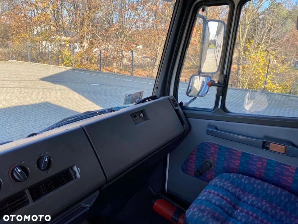 Mercedes-Benz 814 D - 36