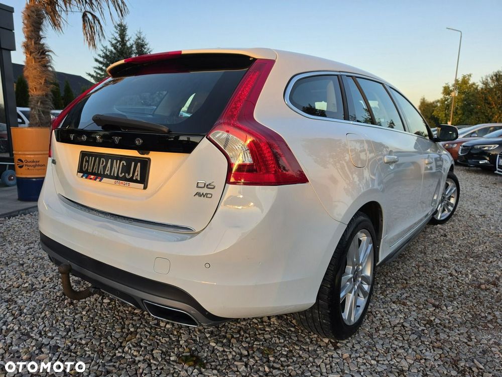 Volvo V60 D6 AWD Plug-in Hybrid Summum - 21