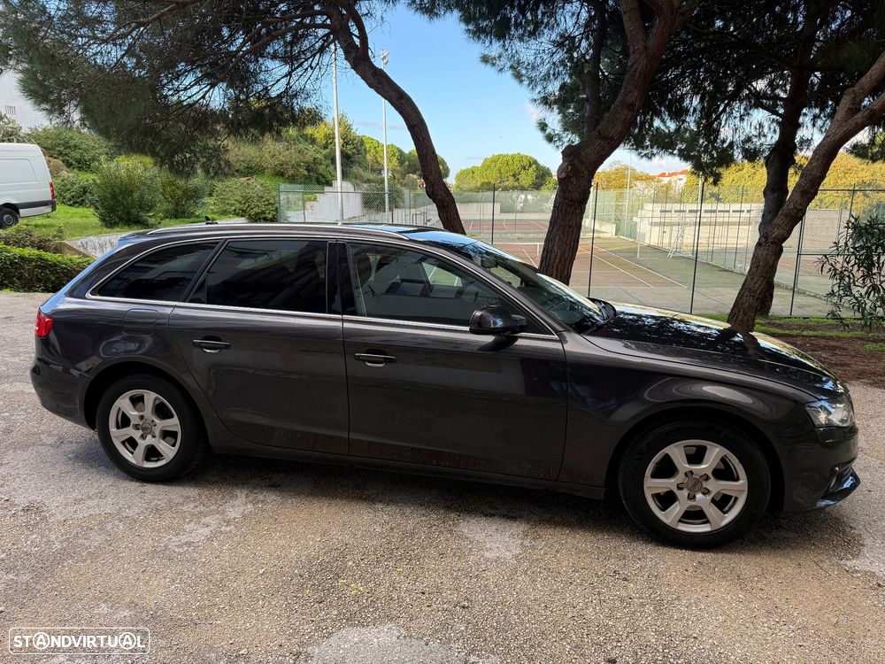 Audi A4 Avant 2.0 TDI DPF Ambiente - 2