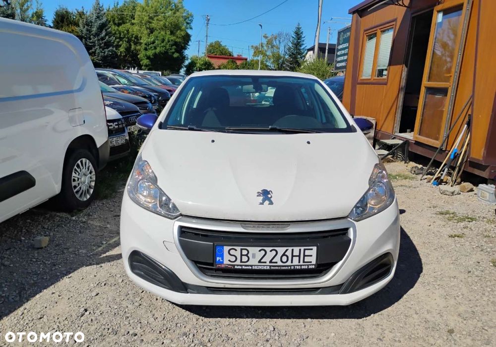 Peugeot 208 - 18