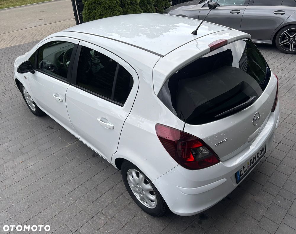 Opel Corsa 1.4 16V Sport - 11