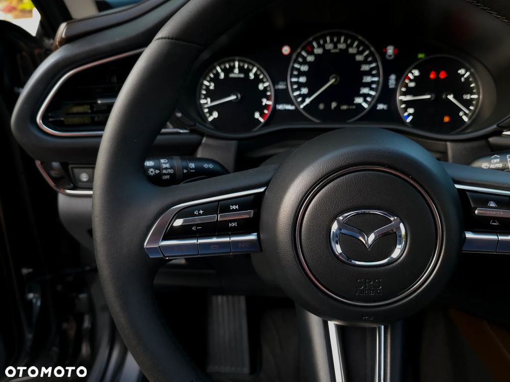 Mazda CX-30 2.0 mHEV Hikari AWD - 21