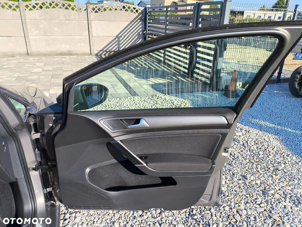 Volkswagen Golf - 15