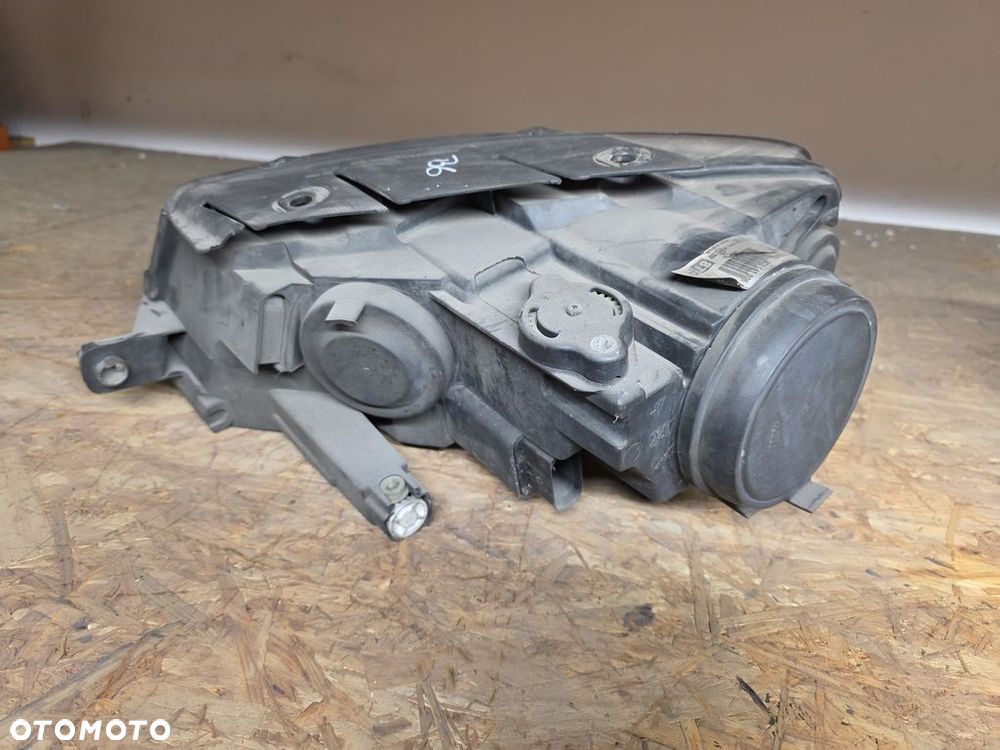 VOLKSWAGEN PASSAT B6 LAMPA PRZEDNIA PRAWA  ANGLIK 3C0941006 - 3