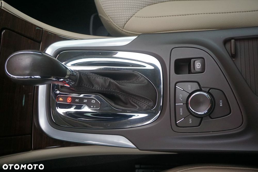 Opel Insignia - 14