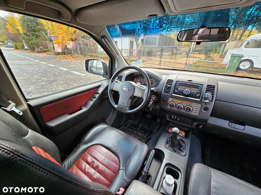 Nissan Navara 2.5 D R-Black - 11