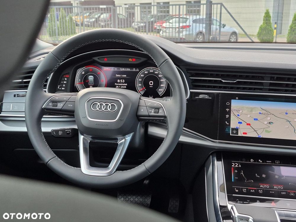 Audi Q8 - 22