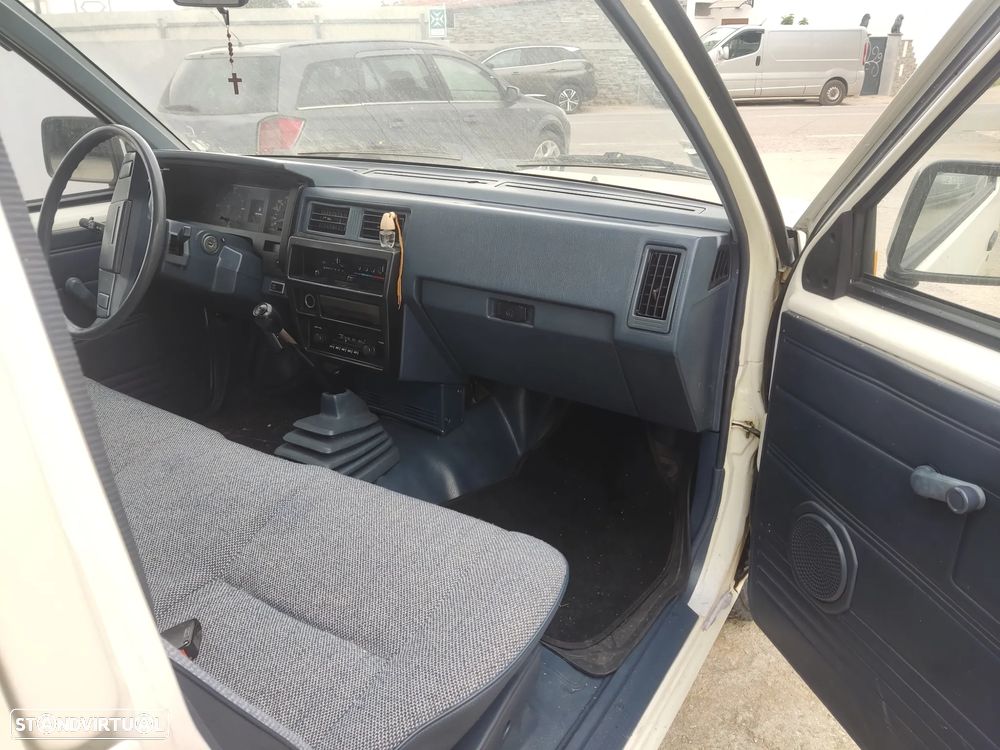 Nissan D21 Cabine Dupla (6 Lugares) – 1991 – Para Restauro - 7