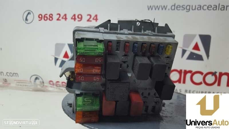 CAIXA DE RELÉS/ FUSÍVEIS ALFA ROMEO 147 (190) 1.6 T.SPARK ECO DISTINCTIVE - 3