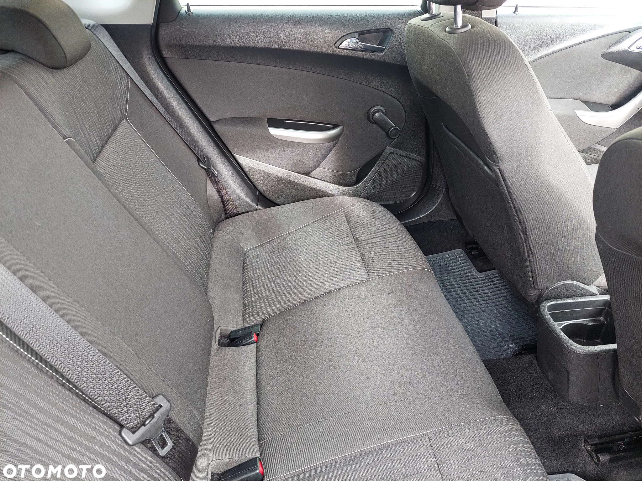 Opel Astra 1.4 Turbo Design Edition - 28