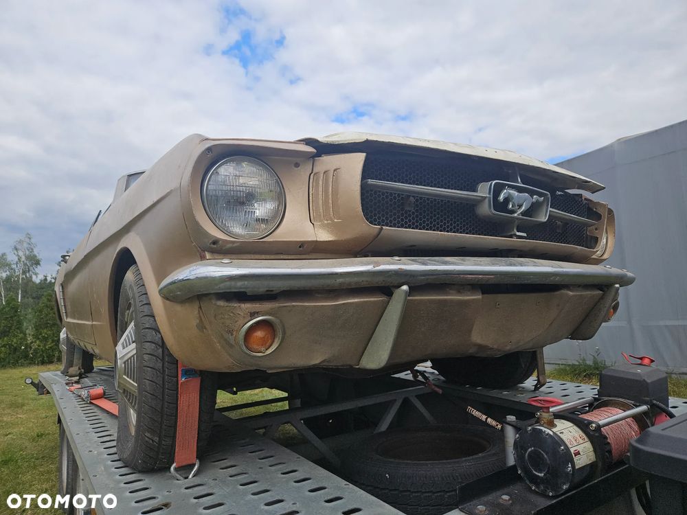 Ford Mustang - 1