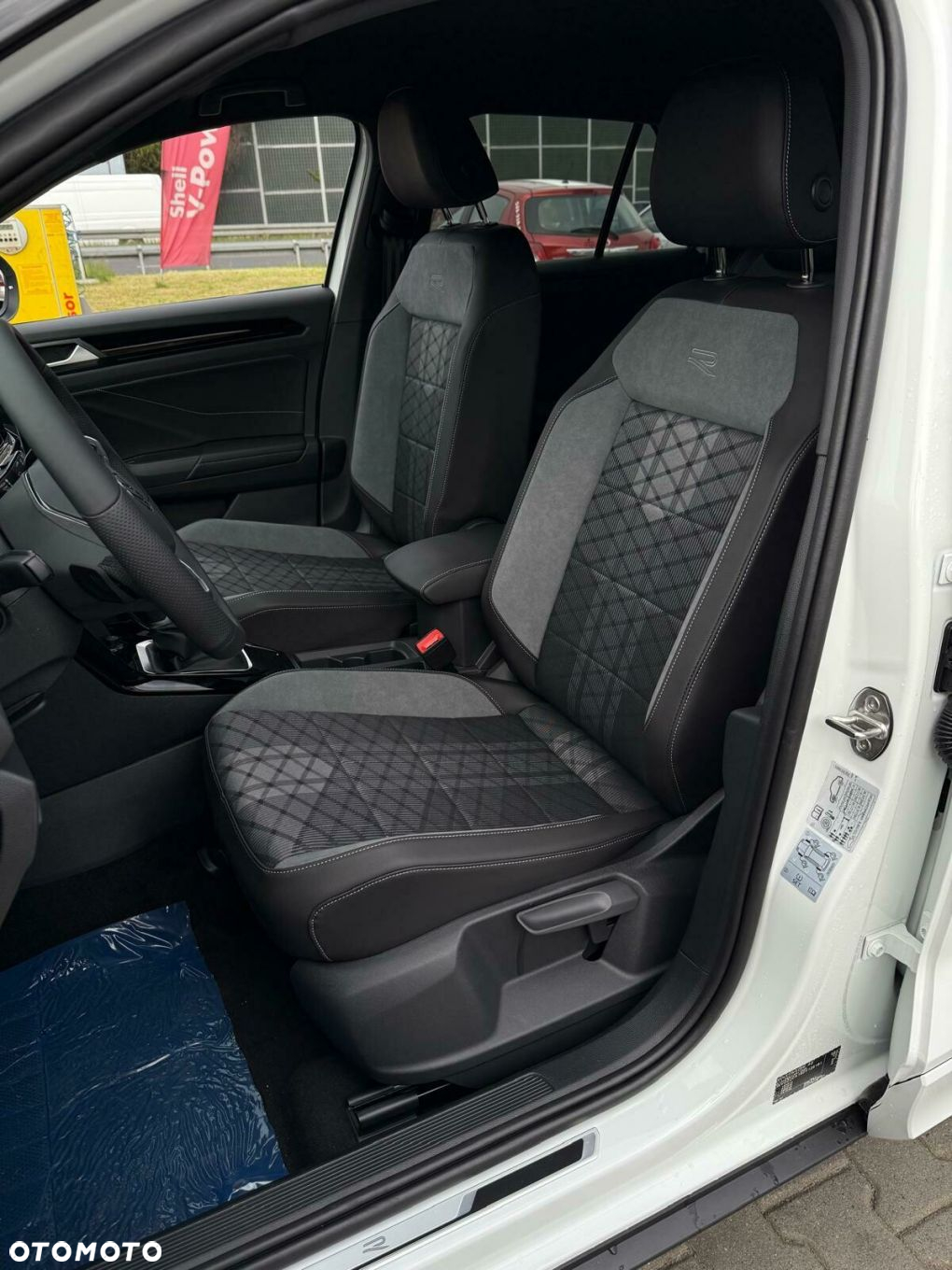 Volkswagen T-Roc 1.5 TSI R-Line Plus DSG - 11