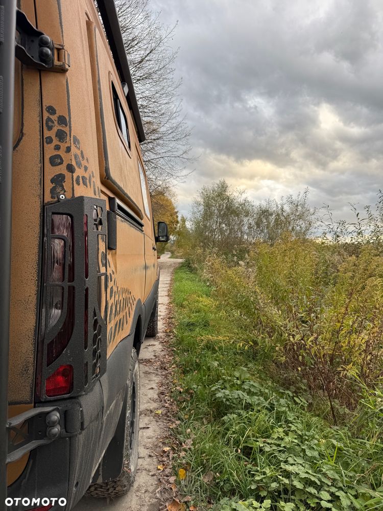 Mercedes-Benz Sprinter - 9