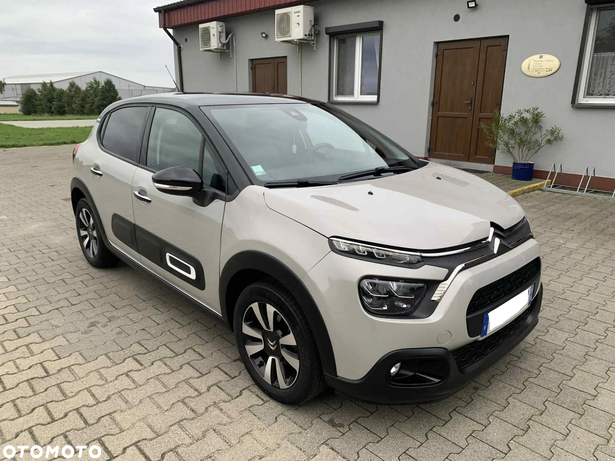 Citroën C3 Pure Tech 82 SHINE - 4