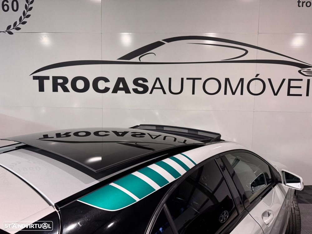 Mercedes-Benz A 45 AMG 4Matic Speedshift 7G-DCT PETRONAS 2015 World Champion Edition - 52