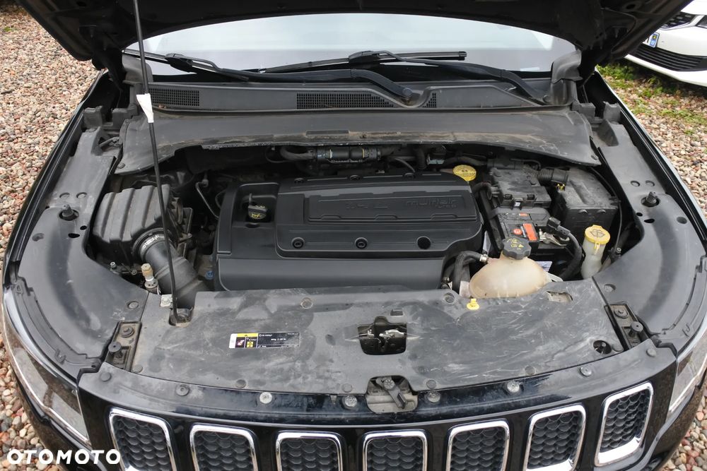 Jeep Compass 1.4 MultiAir Longitude - 32