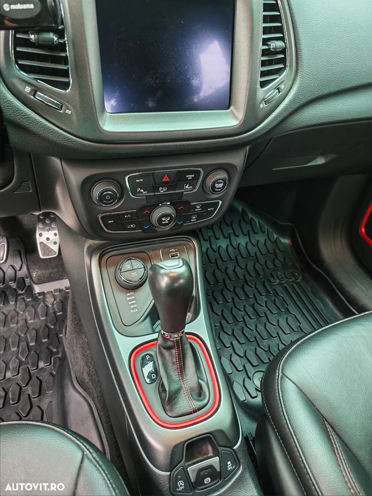 Jeep Compass 2.0 M-Jet 4x4 AT9 Low Trailhawk - 9