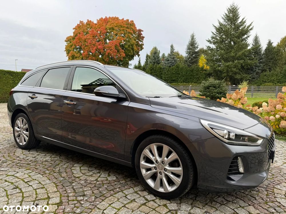 Hyundai i30 1.6 CRDi BlueDrive Premium DCT - 3