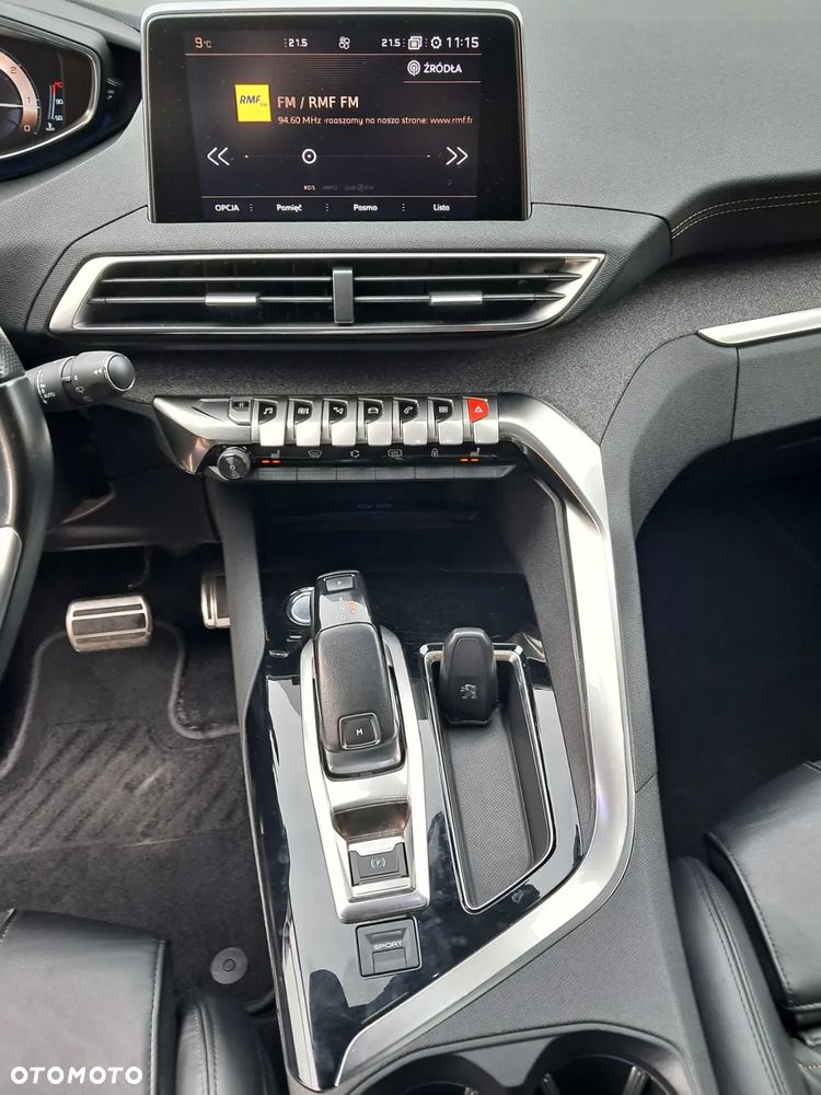 Peugeot 5008 ver-1-5-bluehdi-gt-pack-s-s-eat8 - 11