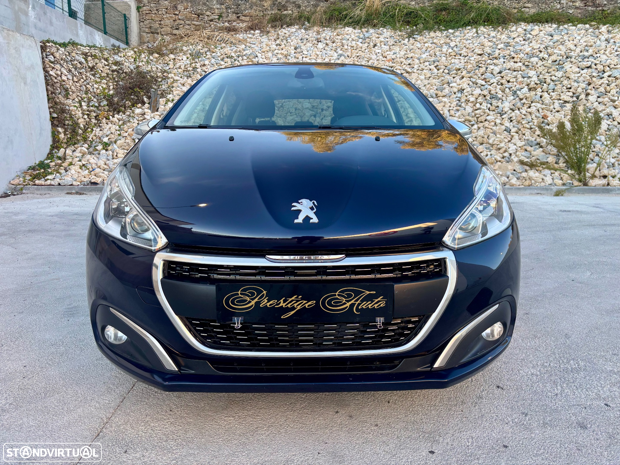 Peugeot 208 1.2 PureTech Signature - 2