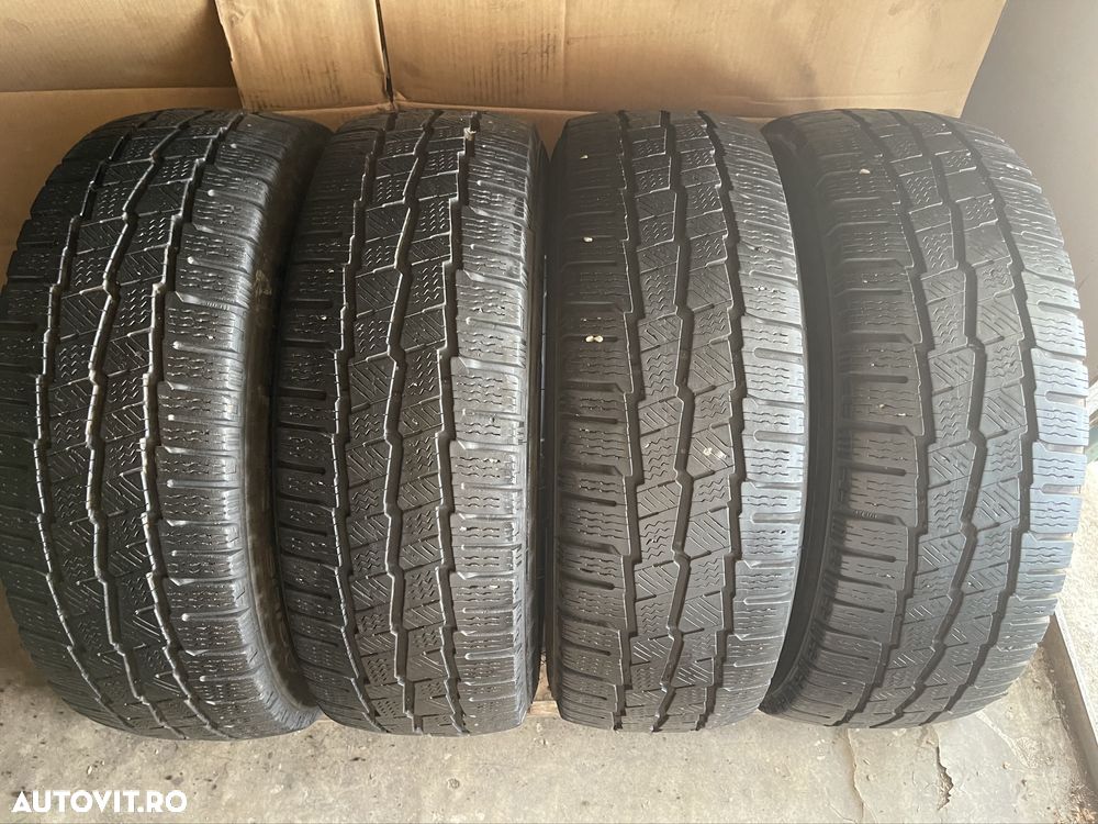 215/60/R17 C Michelin Agilis Alpin Dot 2021 - 1