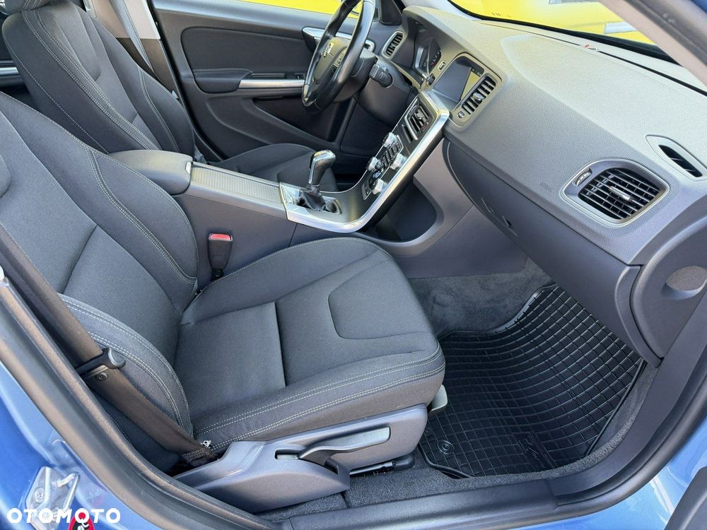 Volvo S60 D4 Kinetic - 32