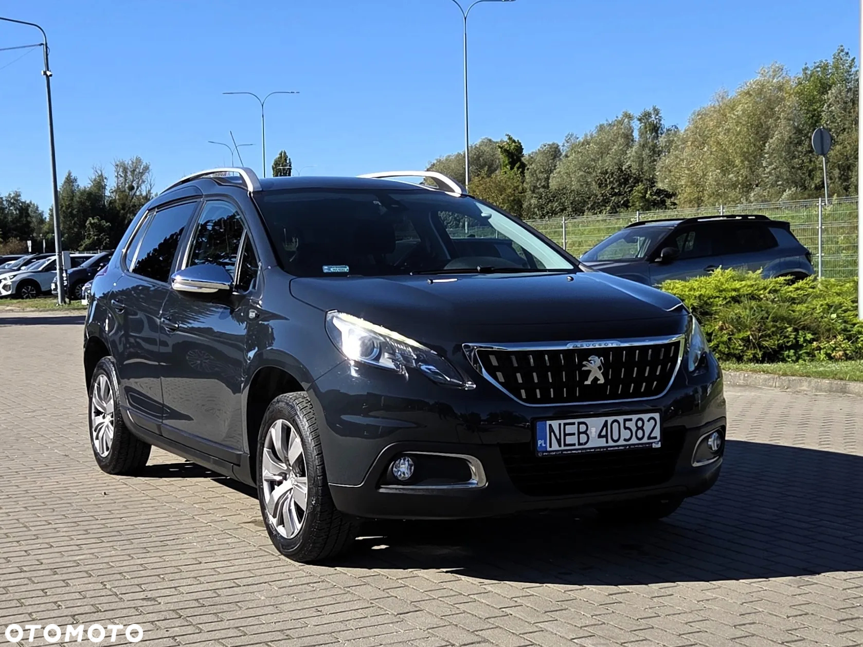 Peugeot 2008 1.2 Pure Tech Style S&S - 3