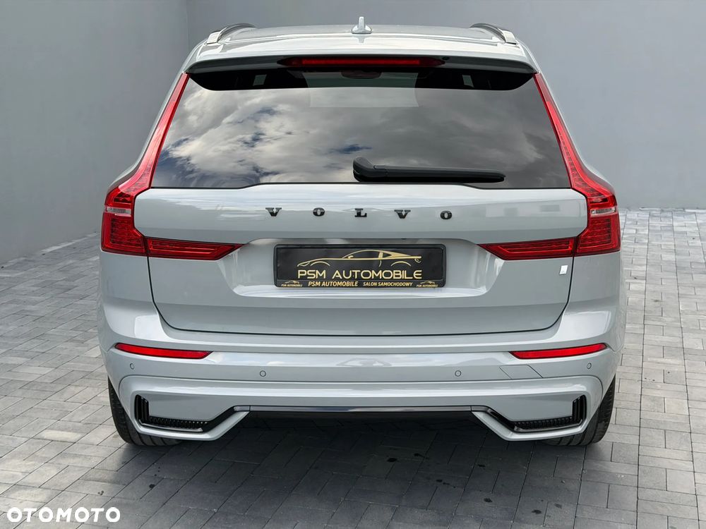 Volvo XC 60 B4 D Plus Dark - 11