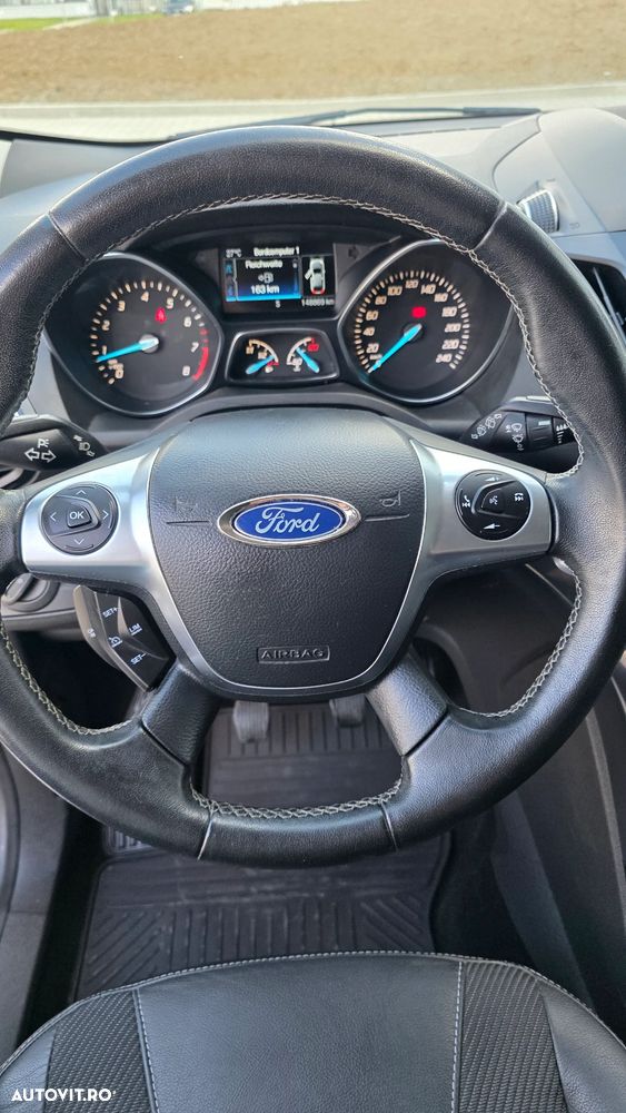 Ford Kuga 1.5 EcoBoost 2x4 Titanium - 14