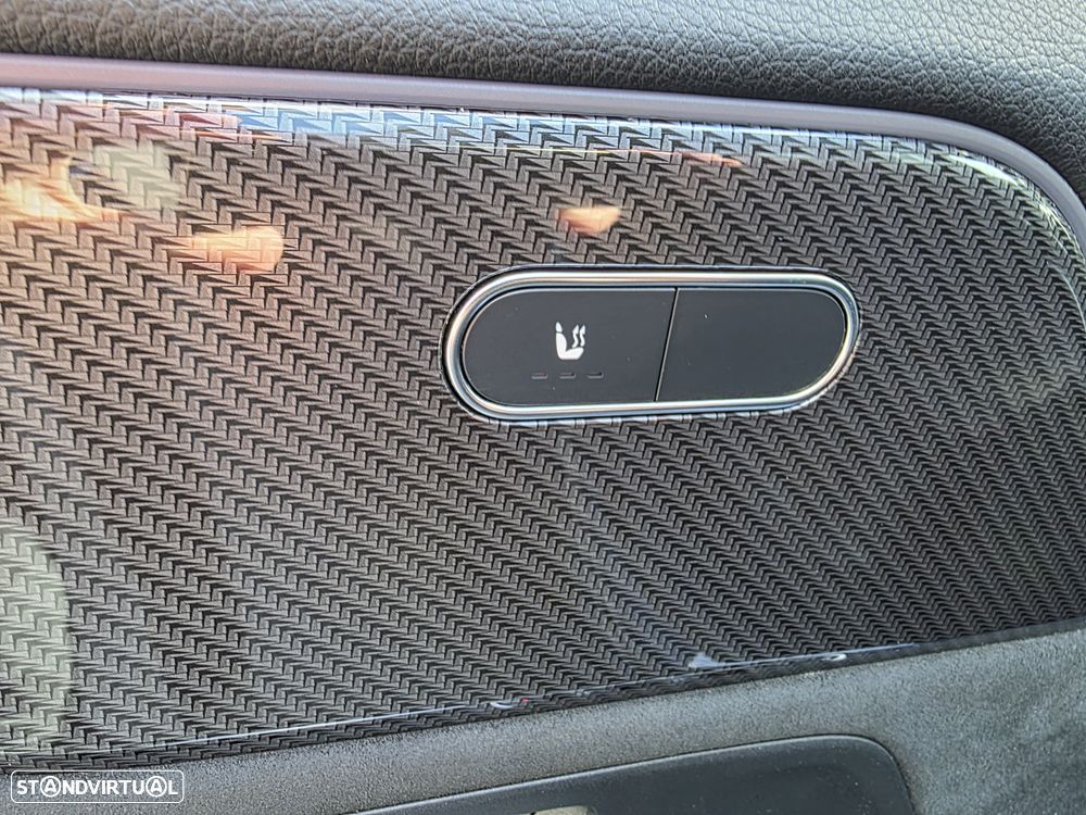 Mercedes-Benz GLA 250 e 8G-DCT AMG Line - 24