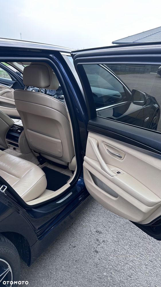 BMW Seria 5 530d xDrive - 17