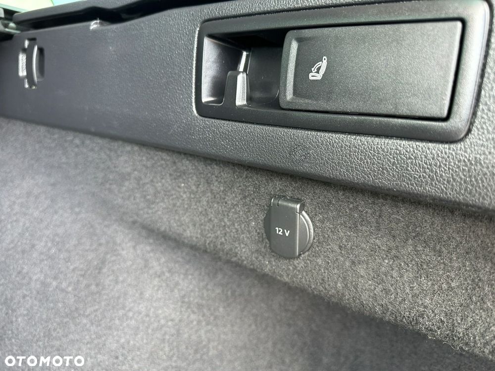 Volkswagen Passat Variant 2.0 TDI BMT Comfortline - 34