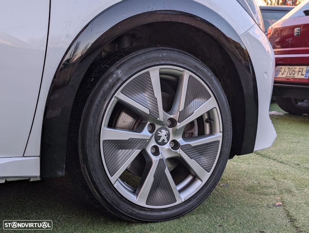 Peugeot e-208 GT Pack - 12