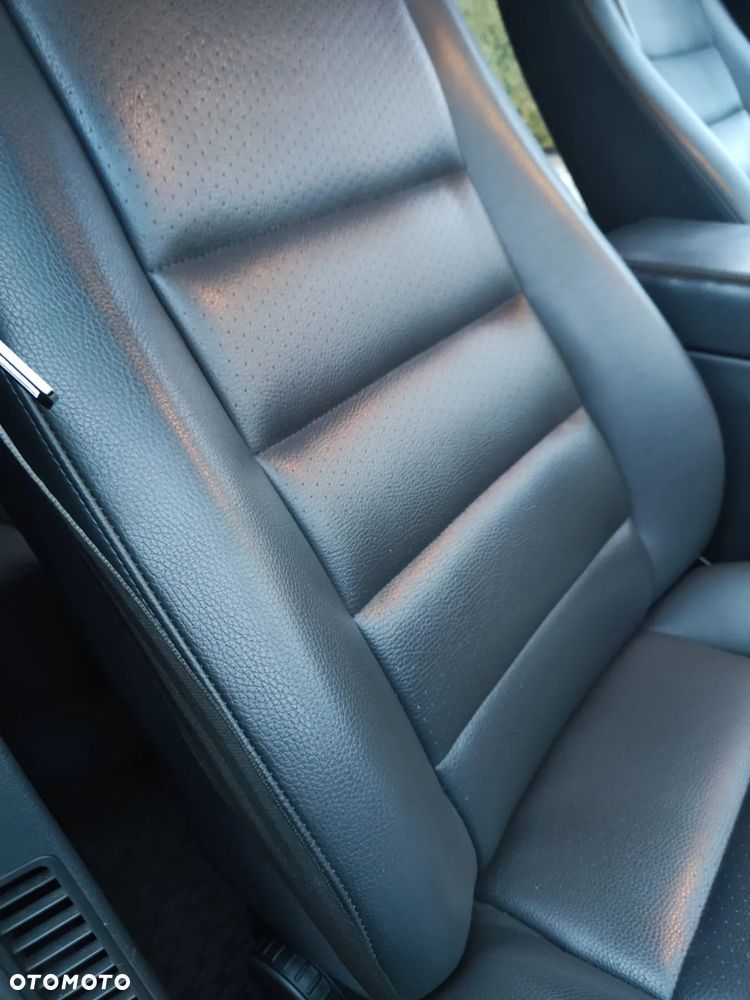 Volkswagen Touareg 3.2 V6 Automatik - 27