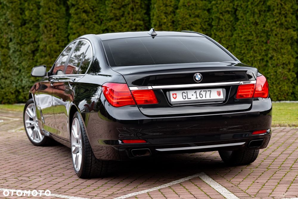 BMW Seria 7 750i xDrive - 12