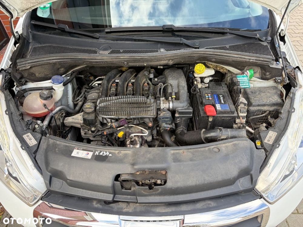 Peugeot 208 1.2 PureTech Style - 24