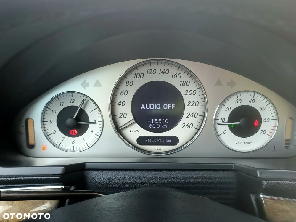 Mercedes-Benz Klasa E 200 Kompressor T Avantgarde - 13