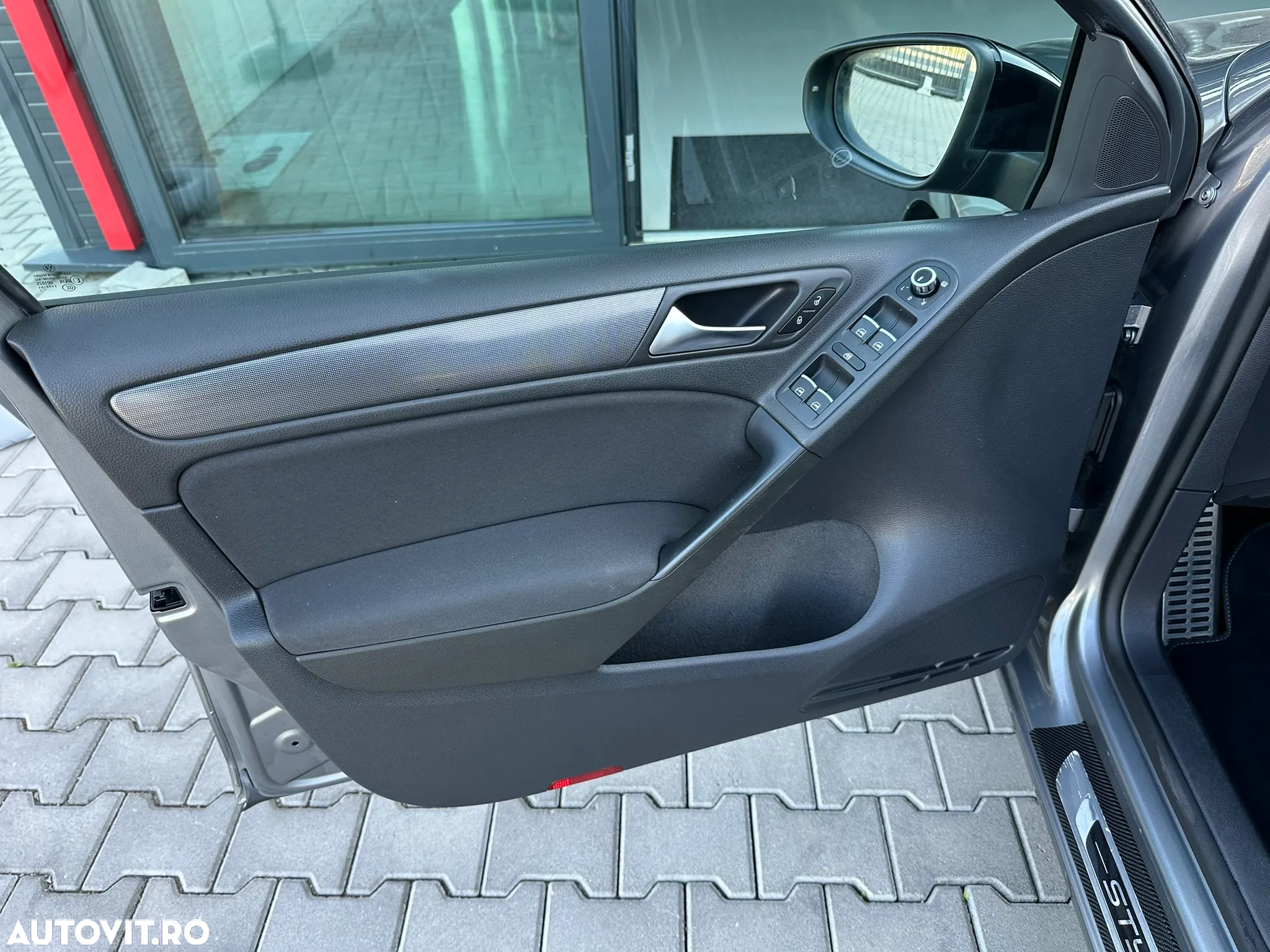 Volkswagen Golf 1.2 TSI DSG Style - 19