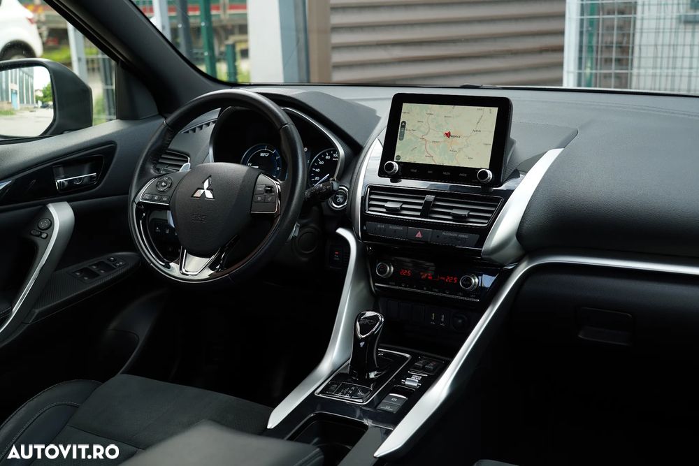 Mitsubishi Eclipse-Cross 4WD Top - 11