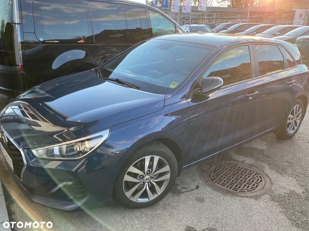 Hyundai i30 blue 1.4 Style - 1