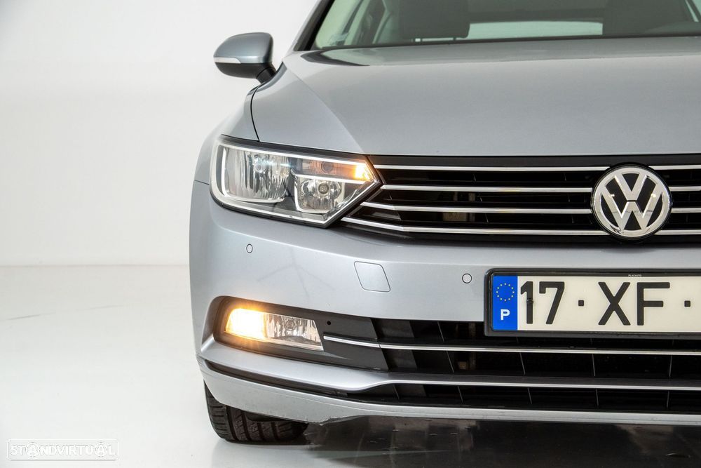 VW Passat Variant 2.0 TDi Confortline DSG - 13