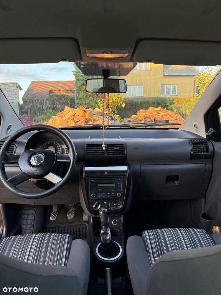 Volkswagen Fox 1.2 - 8