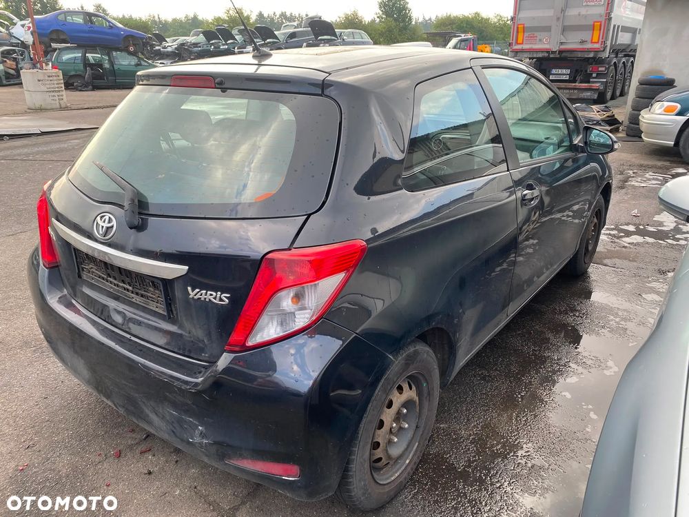217 / TOYOTA YARIS II / NA CZĘŚCI/ - 3