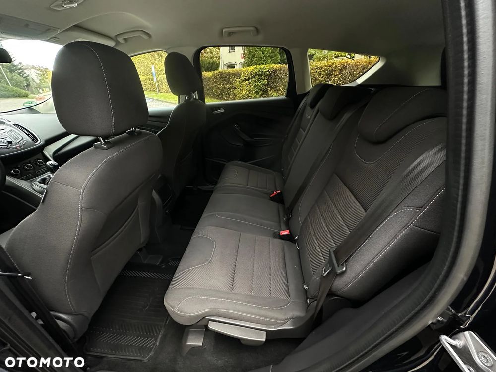 Ford Kuga 2.0 TDCi 2x4 Trend - 24