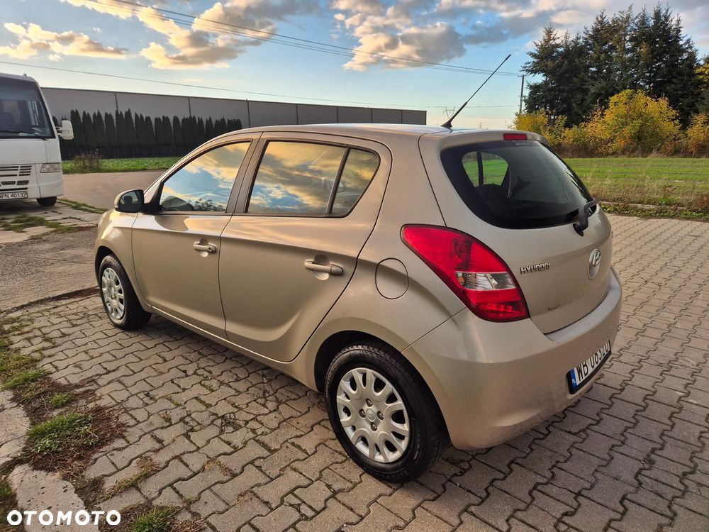 Hyundai i20 - 10